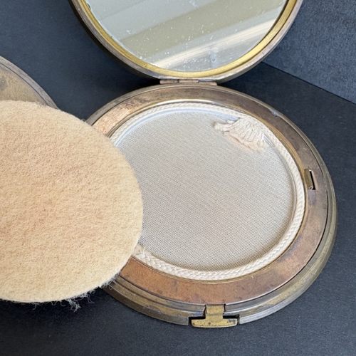 Vintage CLEFF Powder Compact Mirror Gold Tone Floral Leaf Berry Design 1940s - Foto 10 di 11