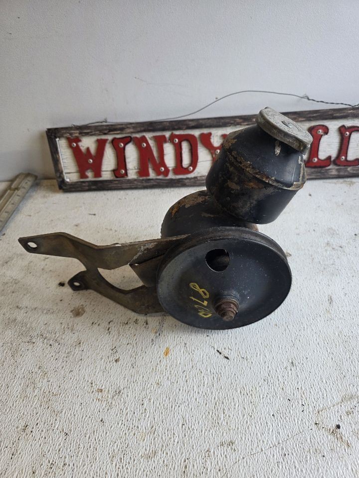 1986 CHEVROLET GMC C50 C60 TOPKICK  366 EATON Power Steering Pump  