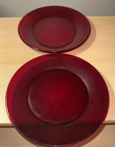 Anchor Hocking Glass ROYAL RUBY Red Round 9-inch Dinner Plate Lot Of 2