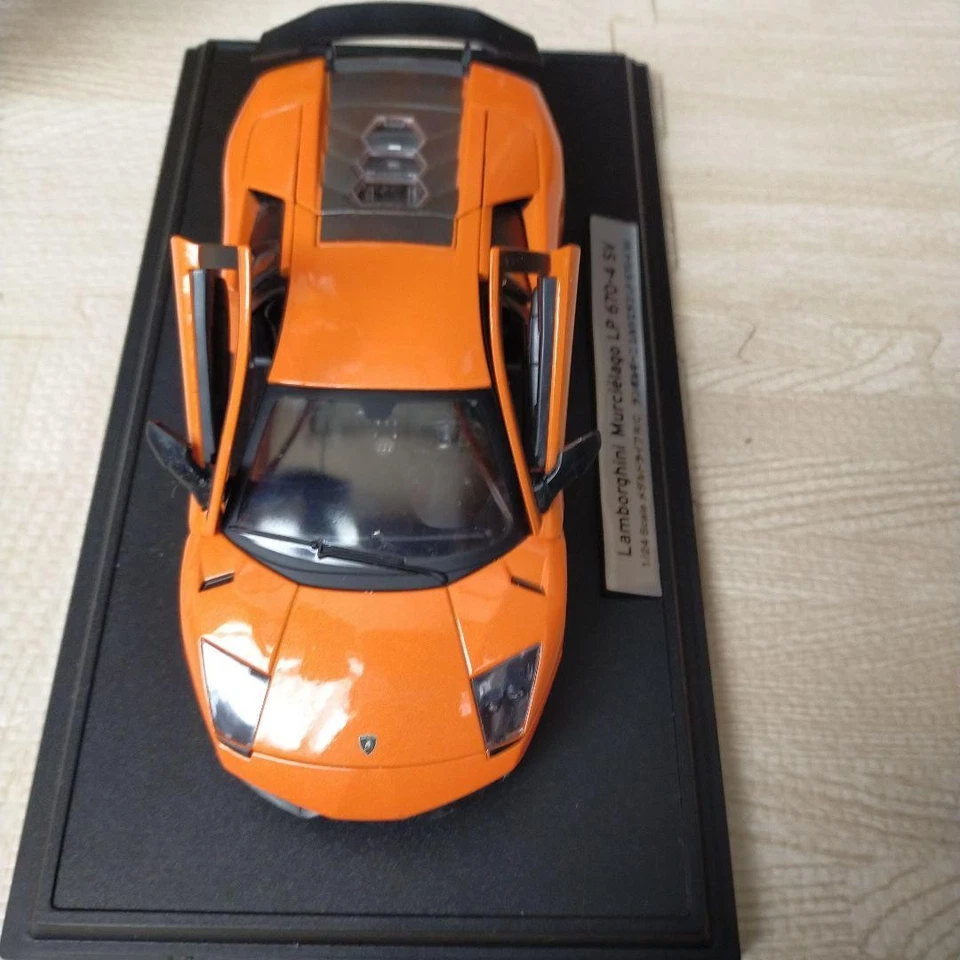 Trazione in metallo scala 1/24 Lamborghini Murcielago - Immagine 2 di 4