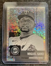Topps Chrome Platinum 2022 Miguel Sano Twins #357 Black and White Mini Diamonds 