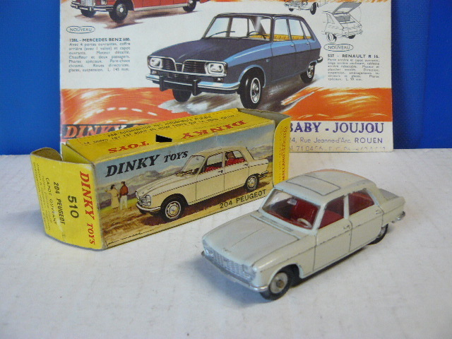 DINKY TOYS 1/43 PEUGEOT 204 Réf : 510 Réédition
