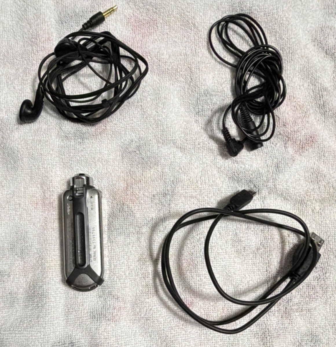 Sony NW-E405 Walkman MP3 Player 512MB Flash Memory Rose (FULLY