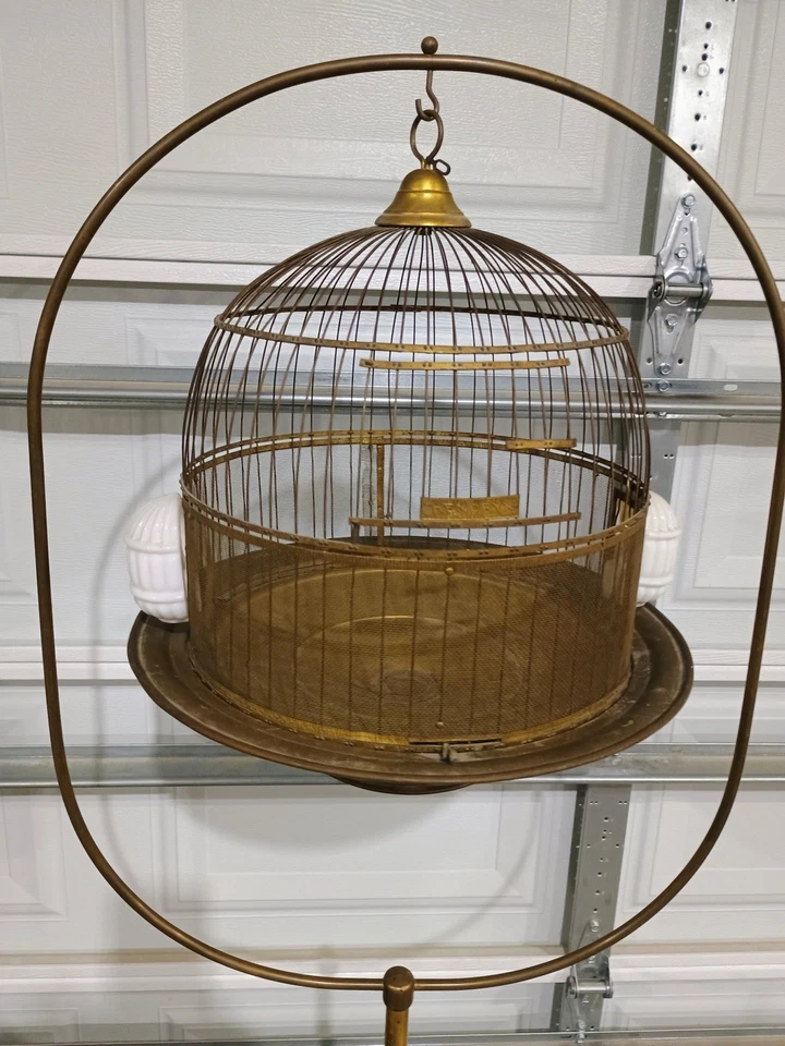 Jaula y soporte para pájaros de latón Hendryx Foto 4 de 4