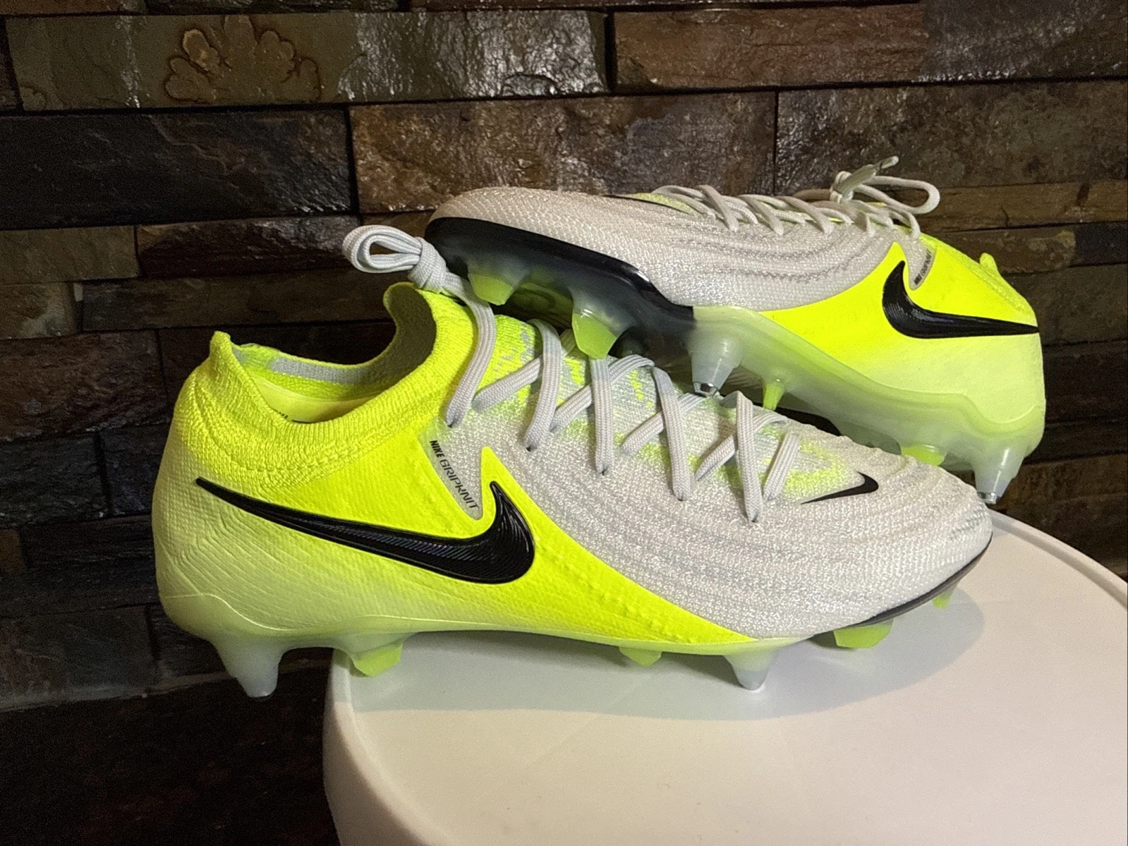 Nike Phantom GX II Elite SG Pro AC P Yellow Volt HF4356-003 Men’s Size 7.5 NEW