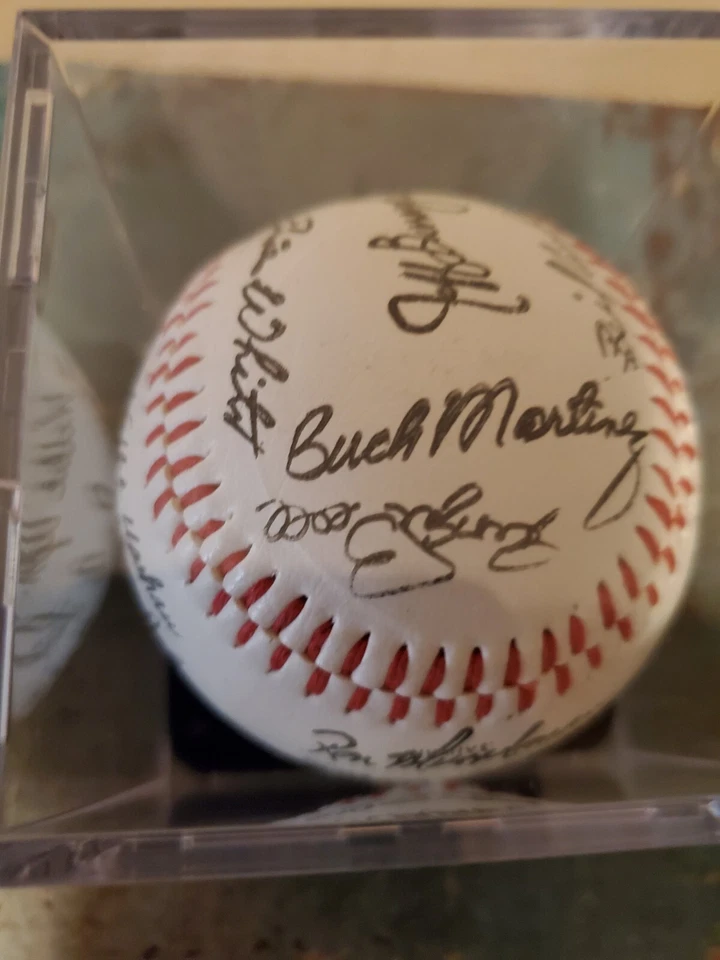 Toronto Blue Jays 1985 Baseball Facsimile Signed by 24 players - Image 4 of 4