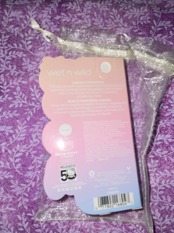 *Wet N Wild HELLO KITTY 50 Aniversario CHEERS Brillo Mancha de Labios NUEVA Bolsa de Regalo + Artículos Foto 3 de 4