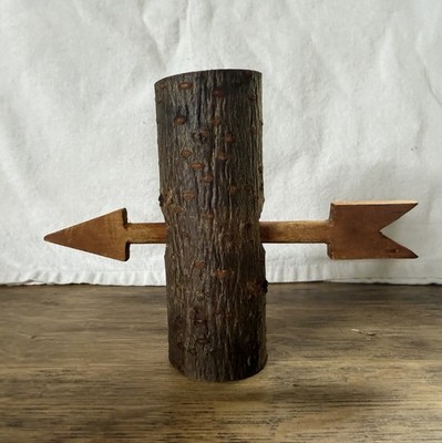 VTG One Piece Wooden Carved ARROW Directional Sign Thru Log Folk Art Sculpture