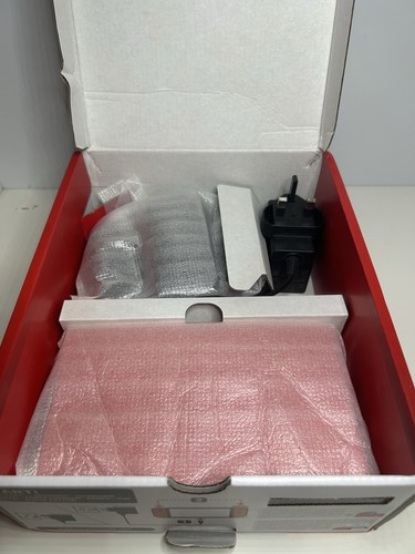 Nintendo Switch OLED - Mario Red Edition - Picture 5 of 5