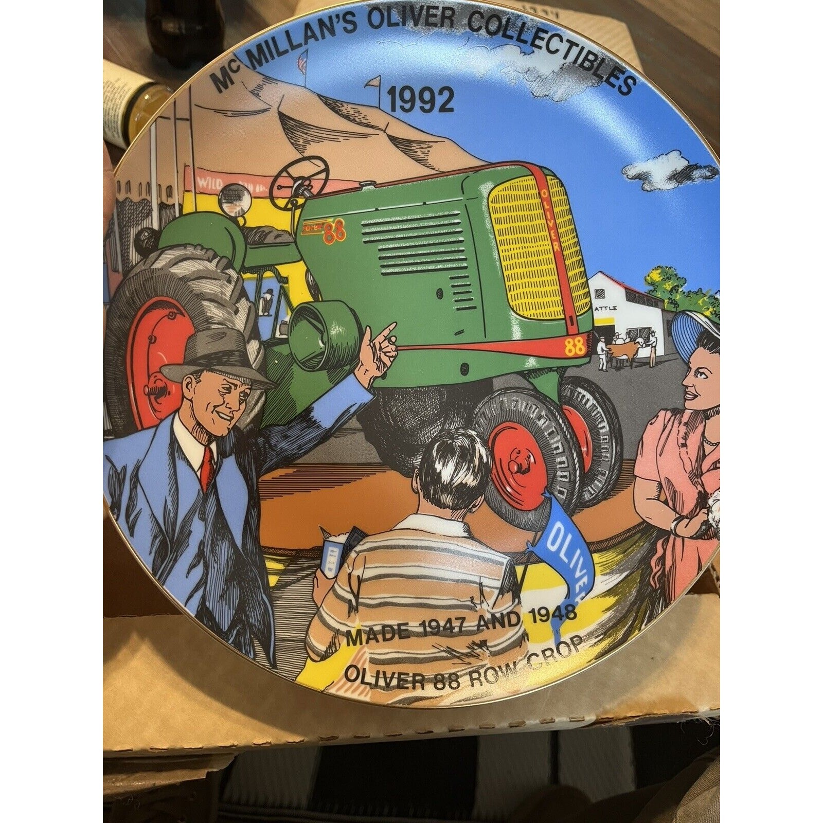 OLIVER TRACTOR COLLECTORS PLATE: 1992 BY MCMILLAN #205 OF 300 Super Rare W/Box