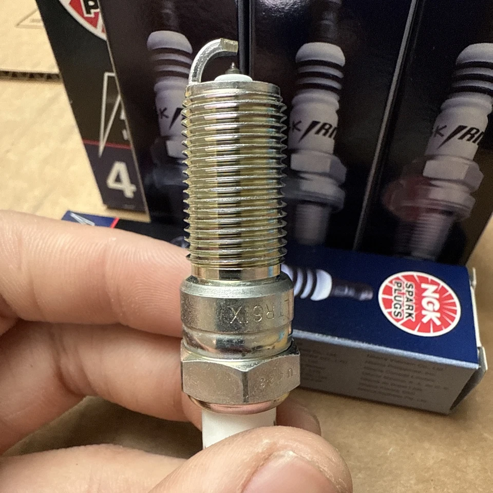 Bujías de alimentación de rendimiento de resistencia NGK IRIDIUM IX nuevas 4 piezas LTR6IX11 # 6509 Foto 3 de 3