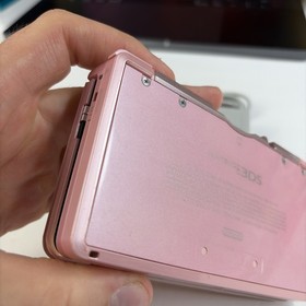 Nintendo 3DS Handheld Video Game Console Pink CTR-001 (USA) W Charger