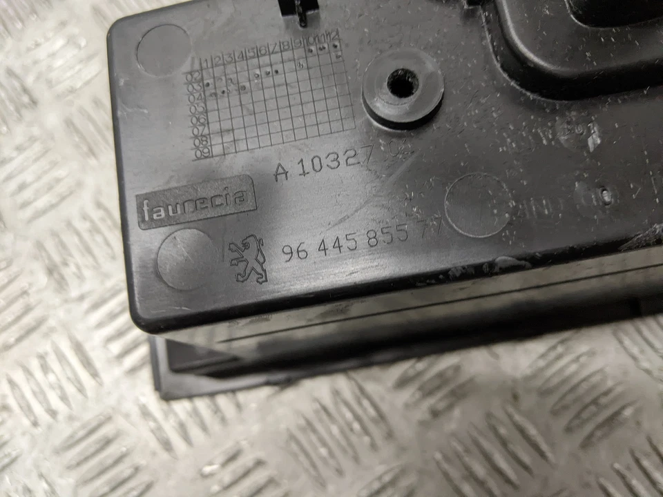 PEUGEOT 407 SE 4 puertas berlina 2004 consola central caja 9644585577 Foto 4 de 4