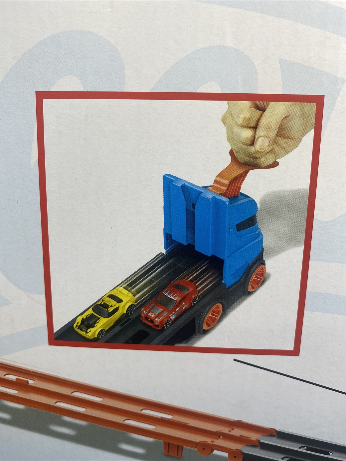 Hot Wheels City Speedway Hauler GVG37 Transforms Into 6 Ft. Long 2 Car ...