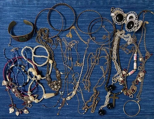 Vintage Mixed Lot Bracelet Necklace Costume Jewelry 6B