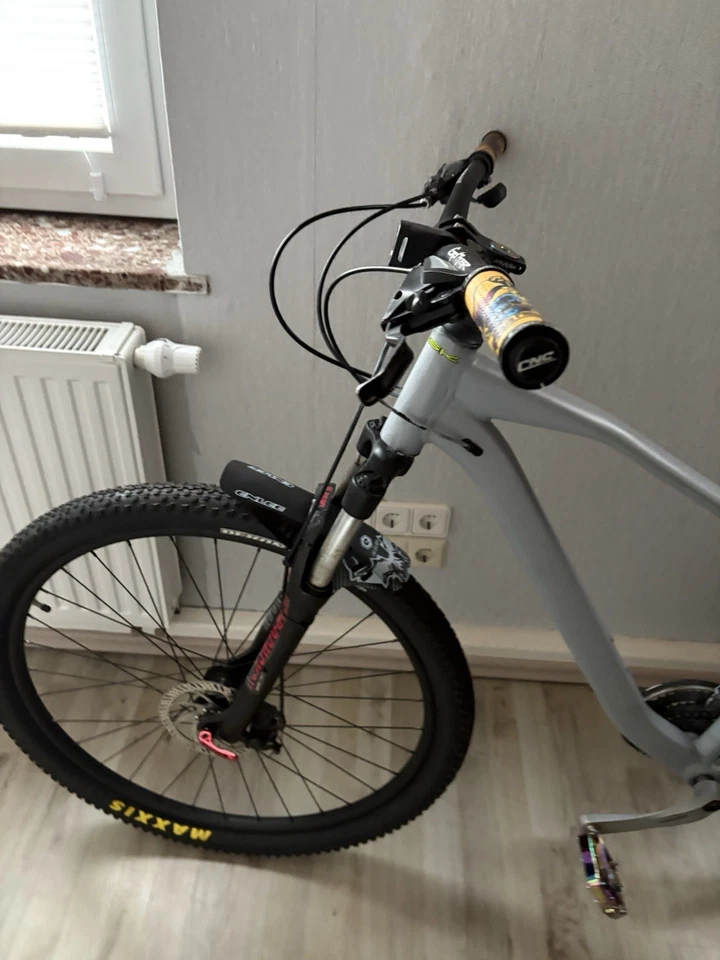 Fahrrad Ist Komplett Neu Aufgebaut, Steht Aber Leider Nur Rum Weil Ich Kaum Zeit - Bild 4 von 4