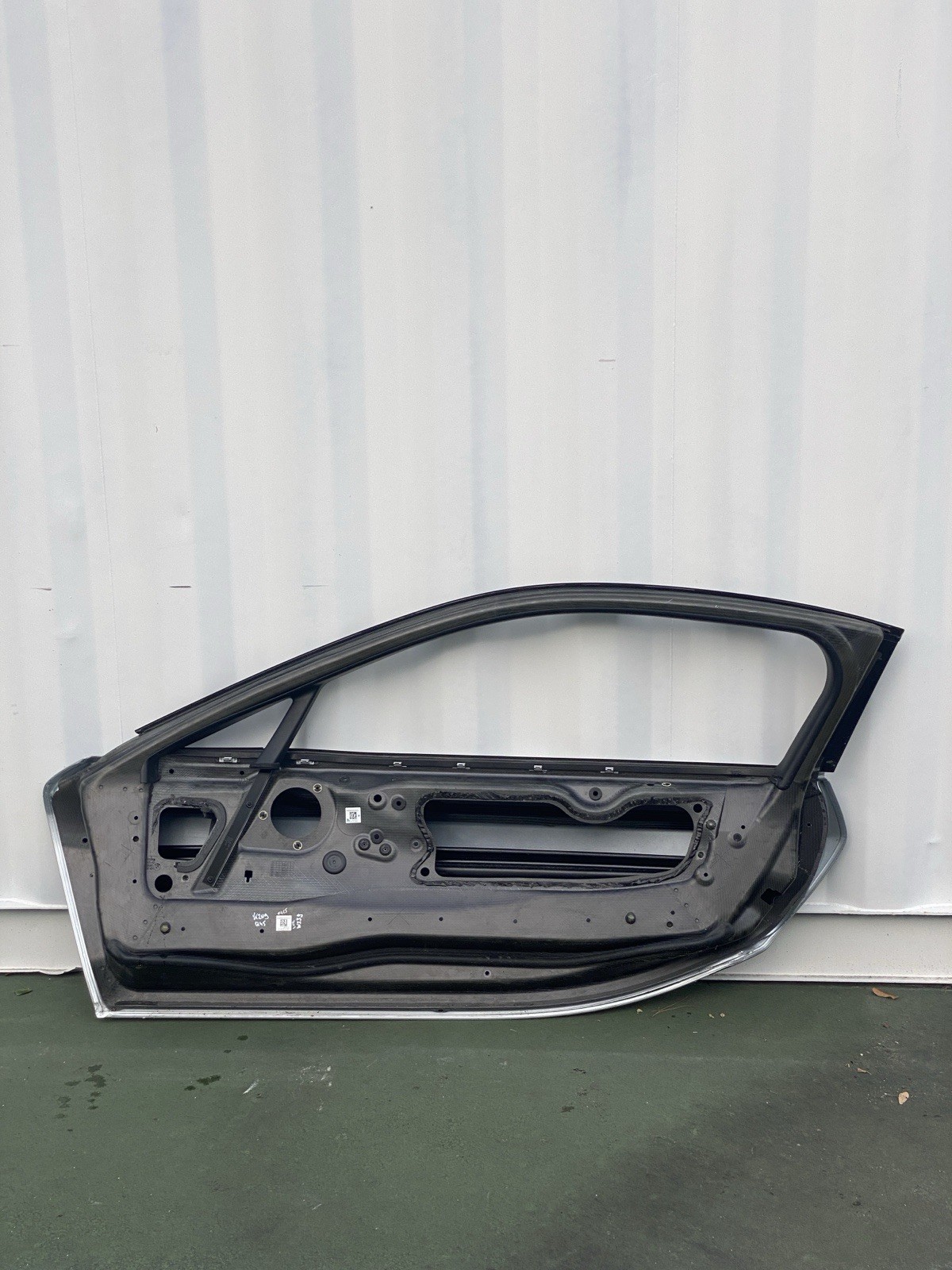 14-20 BMW I8 2015 Right Passenger Door Shell Panel