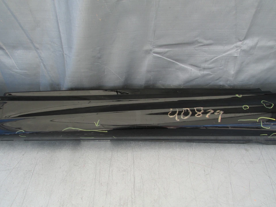 BMW 135i 2008-2013 lado izquierdo del conductor faldón inferior cubierta panel basculante negro OEM Foto 4 de 4