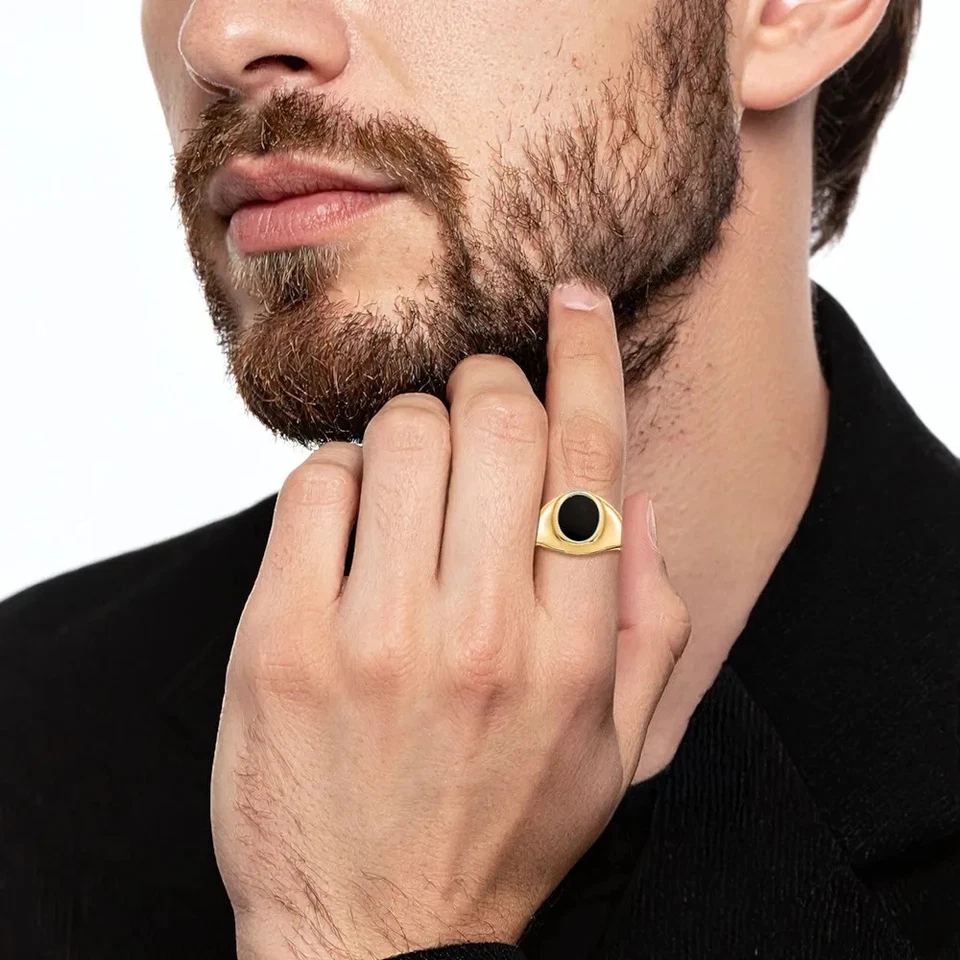 Anillo de ónix de oro amarillo macizo de 10K para hombre Foto 4 de 4