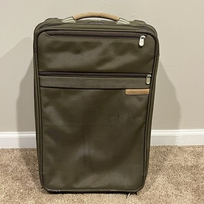 Briggs & Riley Baseline Essential 22'' Expandable 2-Wheeled Olive U422S-7