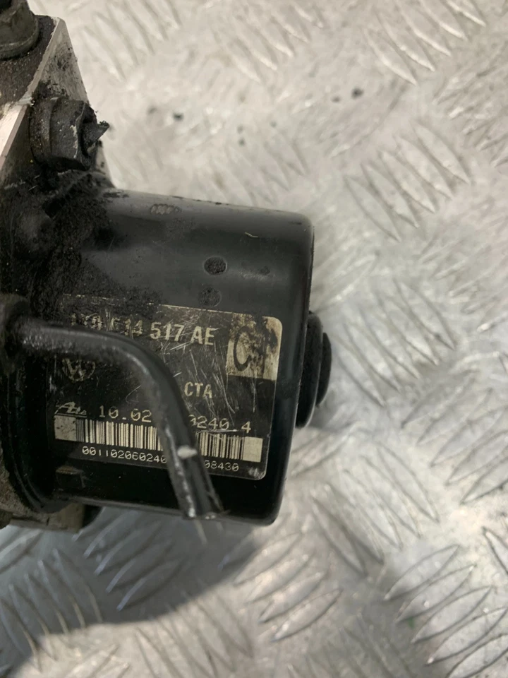 Volkswagen Golf MK5 2006 módulo de control de bomba ABS 1K0907379AC #2 Foto 4 de 4