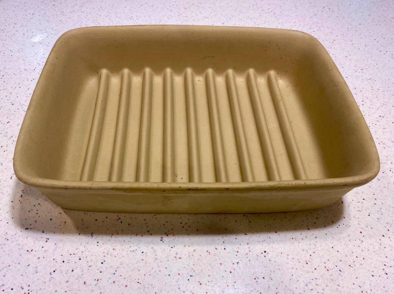 PAMPERED CHEF #5114 USA STONEWARE 9 X 6.75 X 1.75" RIDGED BAKING PAN DISH