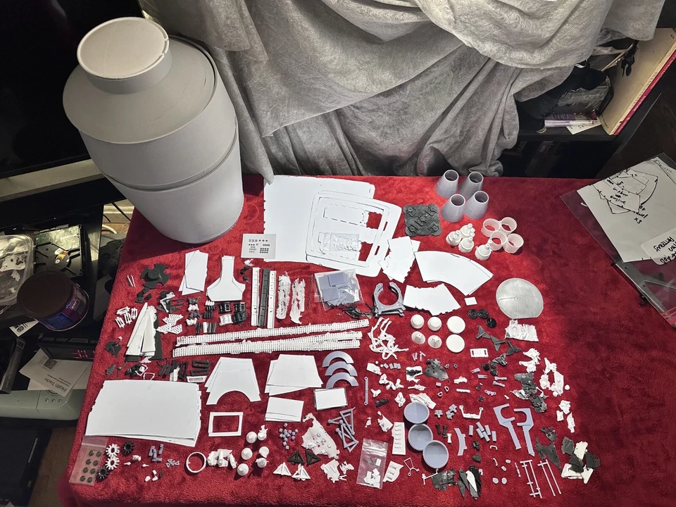 Studio Scale Star Wars Escape Pod Kit - Image 2 of 4