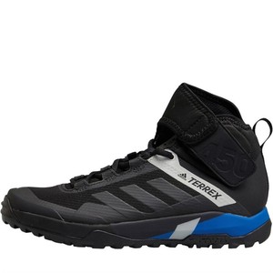 adidas trail cross protect