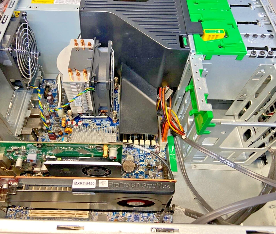 HP Z400 WORKSTATION - XEON W3520 - 6GB RAM - MXRT 5450 - NO HDD (OFFERS OK) - Image 4 of 4