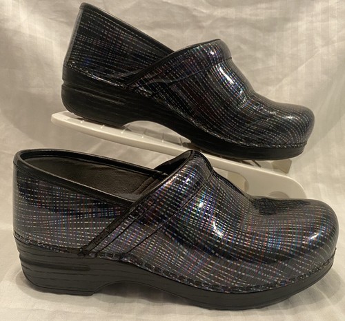 dansko professional nursing clogs
