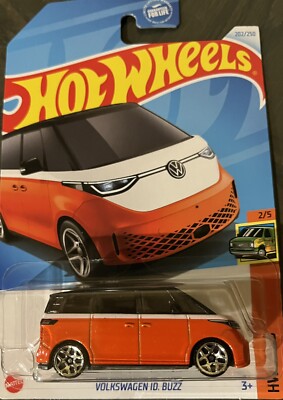 Hot Wheels 2024 Mainline Case M ''Volkswagen ID. Buzz'' HW Vans 2/5