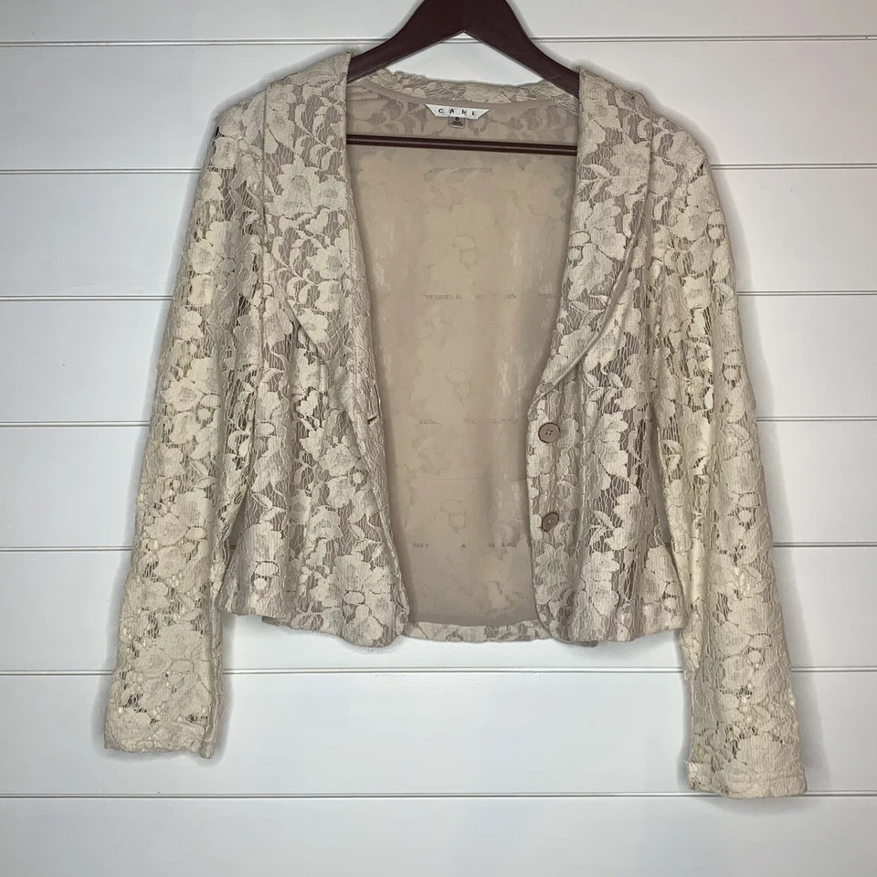 Chaqueta Blazer Cabi Talla 6 Encaje Marfil Off-White Forro Desnudo Transparente Estilo 249 Foto 2 de 4