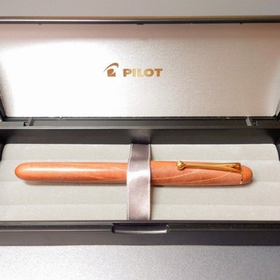 Pilot Custom Maple Fountain Pen 14K Medium Nib Wood Body Japan