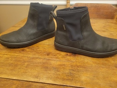 ECCO Soft Women Black Leather Chelsea Sneaker Boots Side Zip Comfort Size 9