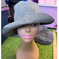 Betmar New York Paris Wool Cloche Hat Gray Flower Cutout Flapper Style