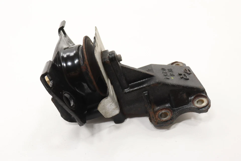 Montaje de cuadro de motor Nissan Frontier 2022 Foto 4 de 4