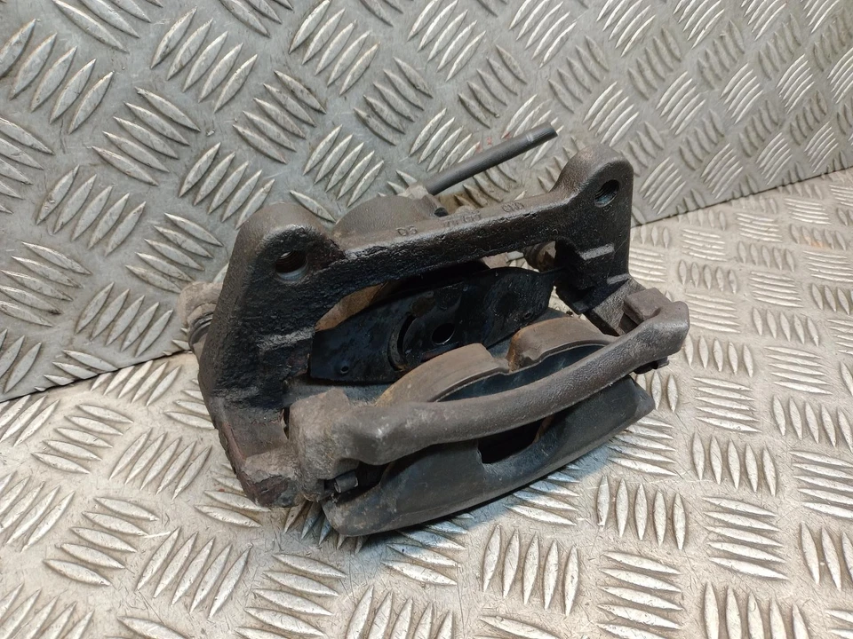 PINZA FRENO DELANTERA DERECHA VOLKSWAGEN CADDY 8V0615124D MK3 2K 2010 - 2020 Foto 3 de 4