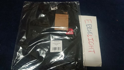Supreme x The North Face Statue of 