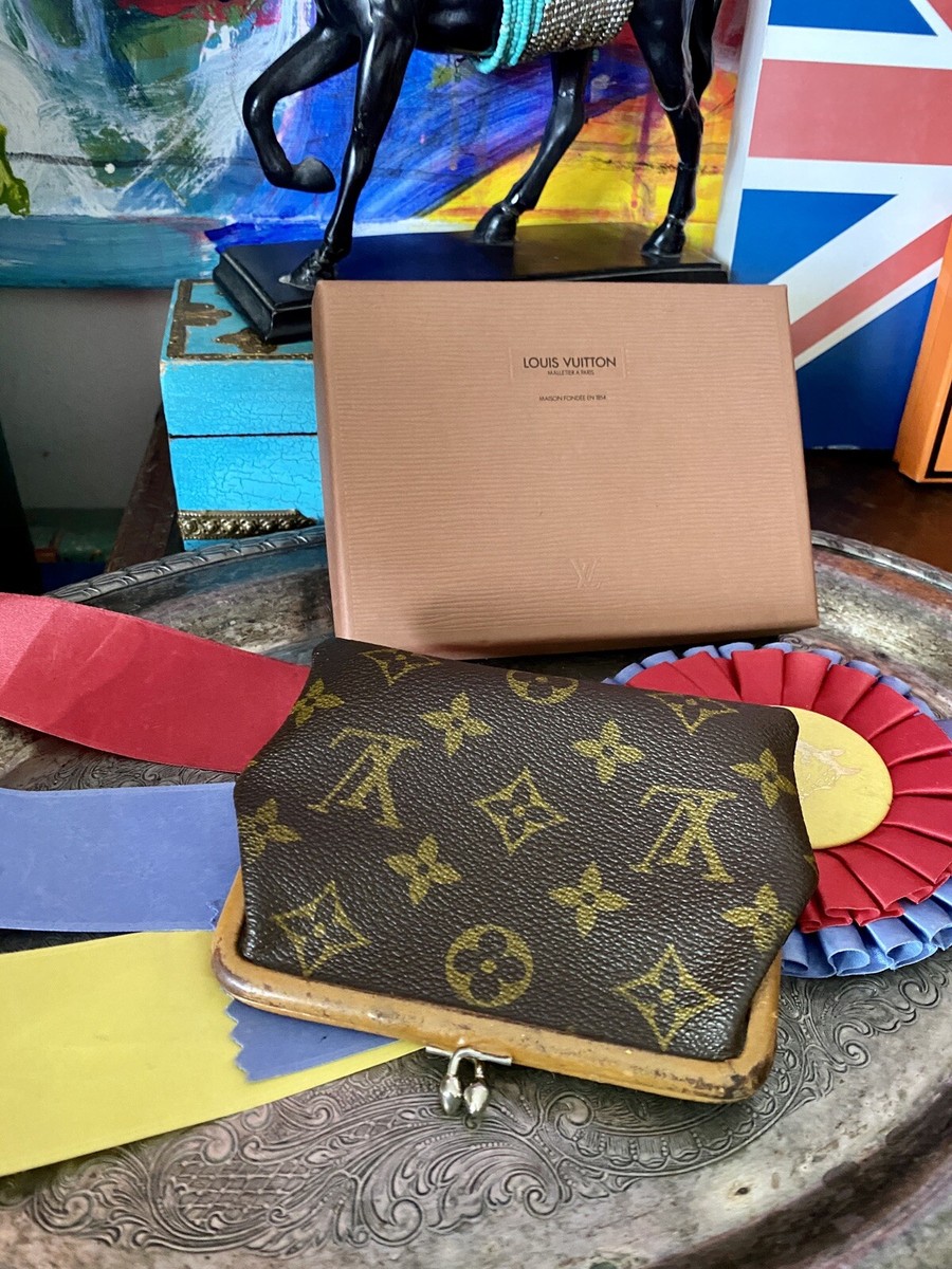 Ultra Rare LOUIS VUITTON Vintage Saks French Co Kisslock Ultra Rare LOUIS VUITTON Vintage Saks French Co Kisslock