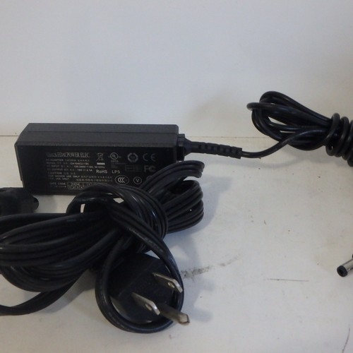 EDAC POWER ELEC. 100-240V INPUT / 19V 2.1A OUTPUT AC/DC POWER SUPPLY EA10403J-1 - Picture 3 of 3