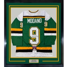 Mike Modano Cards, Rookie Cards and Autographed Memorabilia Guide 26