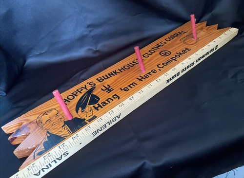 HOPALONG CASSIDY, HOPPY’S BUNKHOUSE CLOTHES CORAL, circa 1950 Wood Wall Hanger - Picture 14 of 18