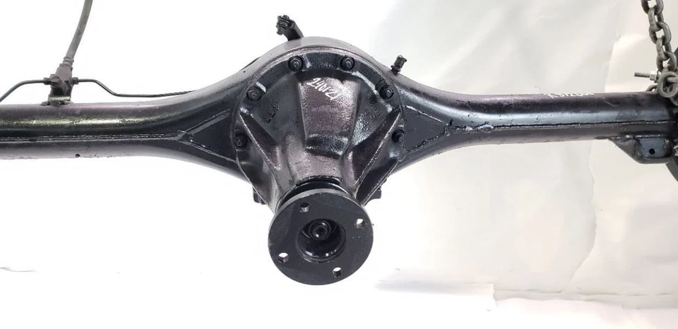 Nissan Pickup 1993 1994 OEM eje trasero 4 cilindros automático 4x2 Foto 3 de 4