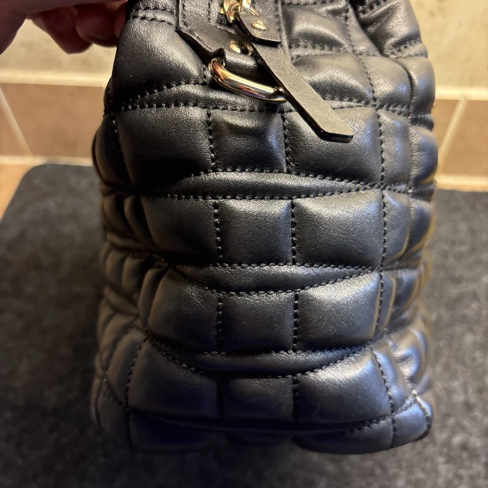 Черная кожаная стеганая наплечная сумка Kate Spade с цепочкой и ремешком - Изображение 3 из 4