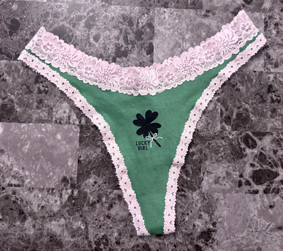NEW VICTORIA'S SECRET PINK ST. PATRICK'S DAY GREEN LUCKY GIRL LACE THONG PANTIES