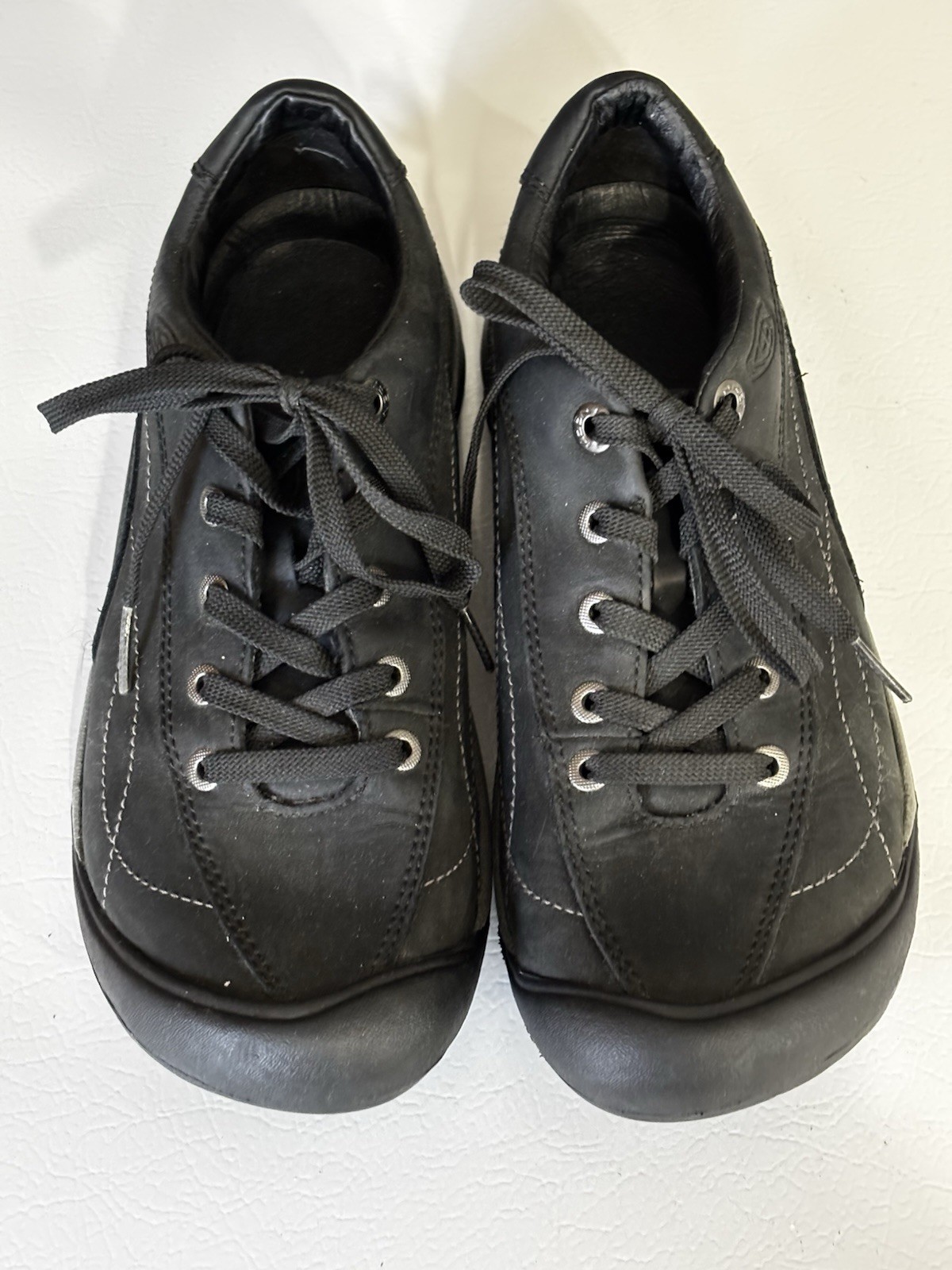 Scarpa KEEN TOYAH pelle escursionismo casual nera da donna taglia 7 comoda da passeggio