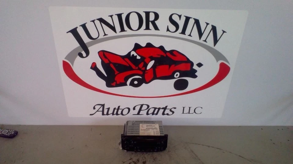 Equipo de audio receptor de radio radio Am-fm-cassette compatible con 02-07 caravana 499828 Foto 2 de 4