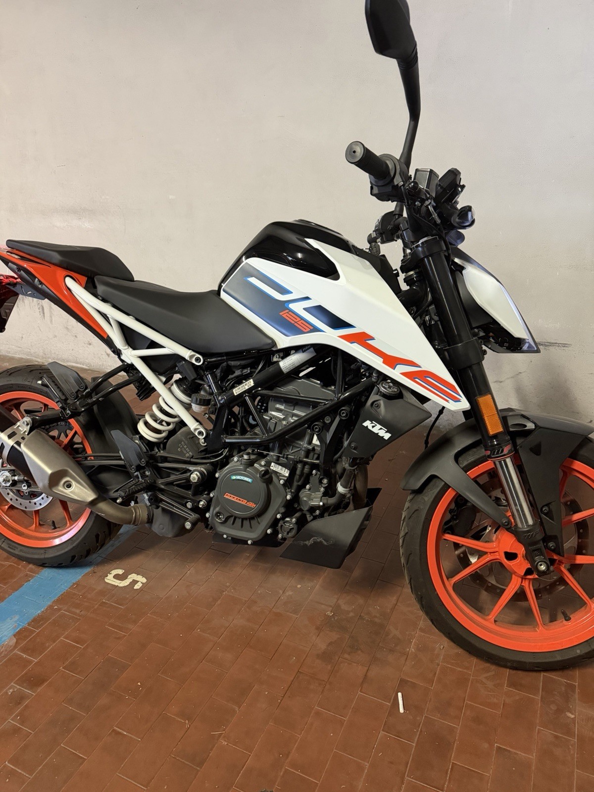 KTM Duke 125 usata in ottime condizioni foto 2