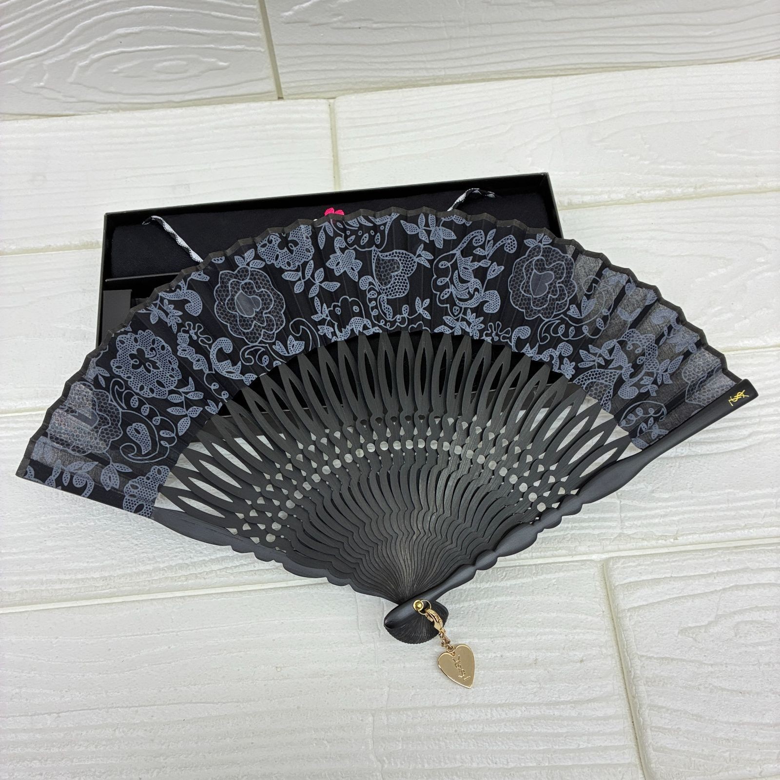 Yves Saint Laurent S2641 Fan Set Elegant Handheld Fans 269318041 | eBay