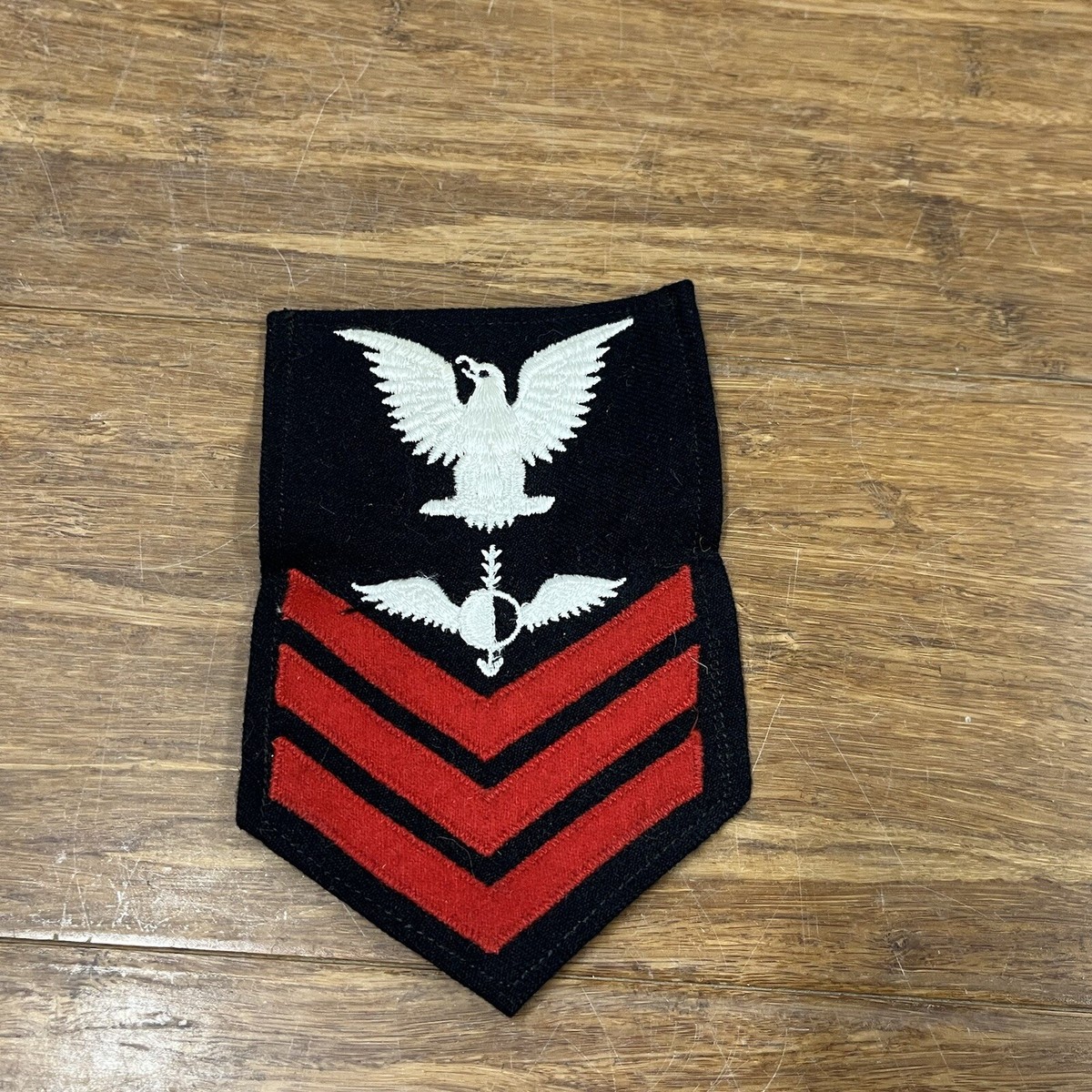 WW2 Vintage US NAVY Eagle 3 Stripe Eagle Wings Half Circle Arrow